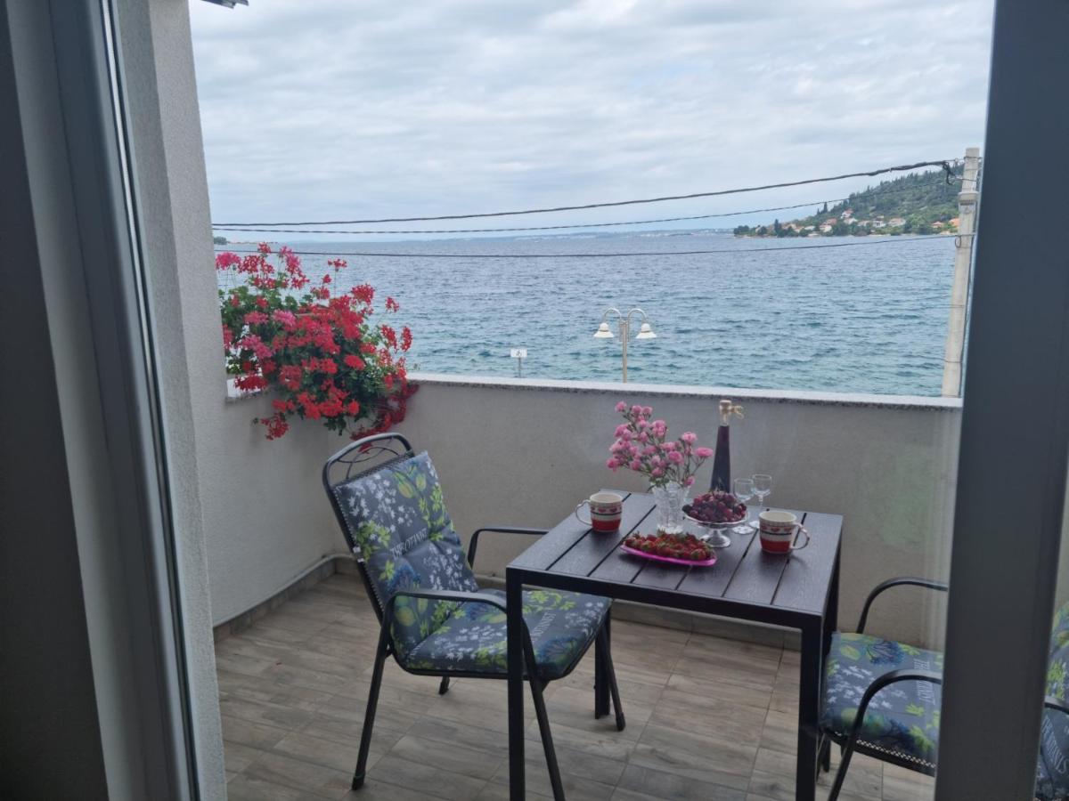 Kamena Kuca Pandorovica Apartment Kali Ngoại thất bức ảnh