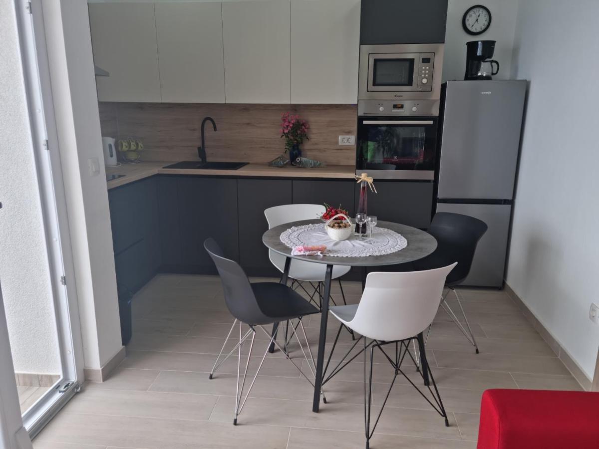 Kamena Kuca Pandorovica Apartment Kali Ngoại thất bức ảnh